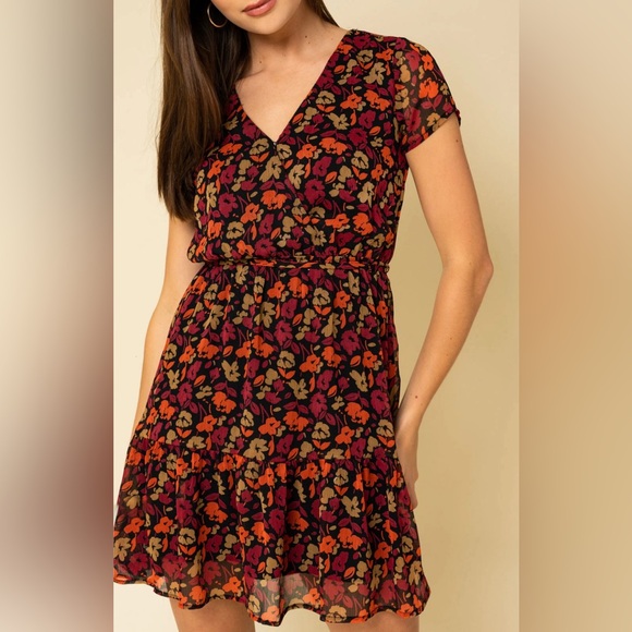 Kaileigh “Fall for you” mini faux wrap short sleeve dress bottom ruffle … - Picture 2 of 15